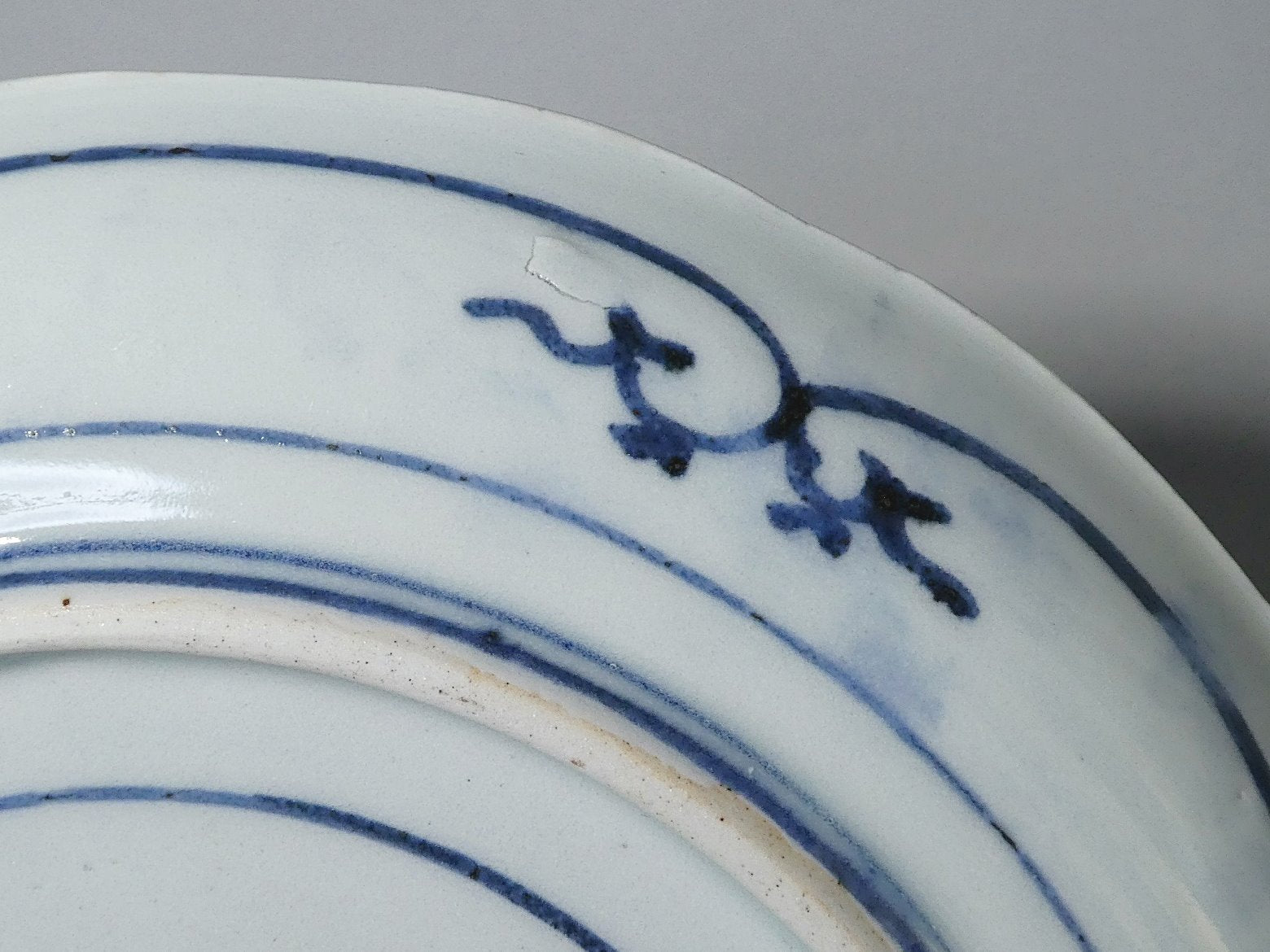 古伊万里 花唐草 七寸皿 – n3curio